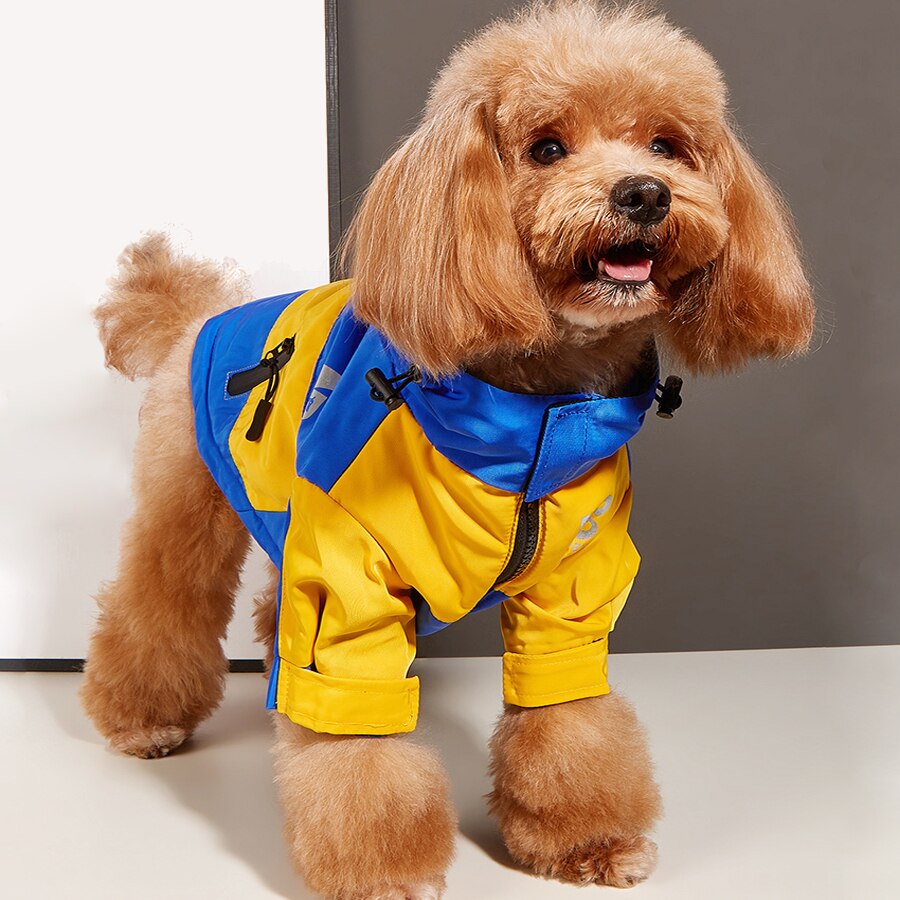 2023New Pet Dog Waterproof Jacket Hooded Dogs Cats Raincoat Dog Sport